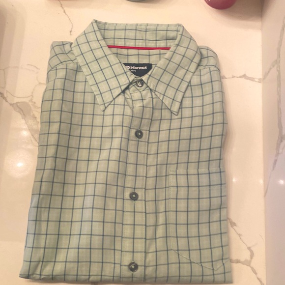 Marmot Other - NWOT Small Marmot short sleeve dress shirt.